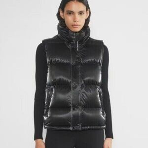Aritzia the super puff™ vest